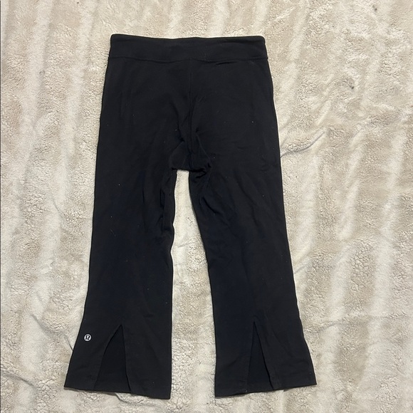lululemon athletica Black Cropped Leggings - Picture 2 of 3
